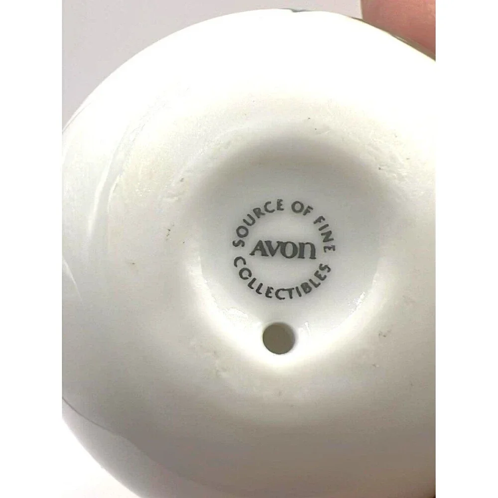 Avon Porcelain Egg – “Summer’s Song” – Vintage Collectible